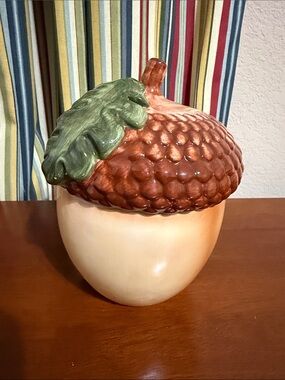 Vintage Ceramic Acorn Candy/Cookie Jar with Green Leaf Lid